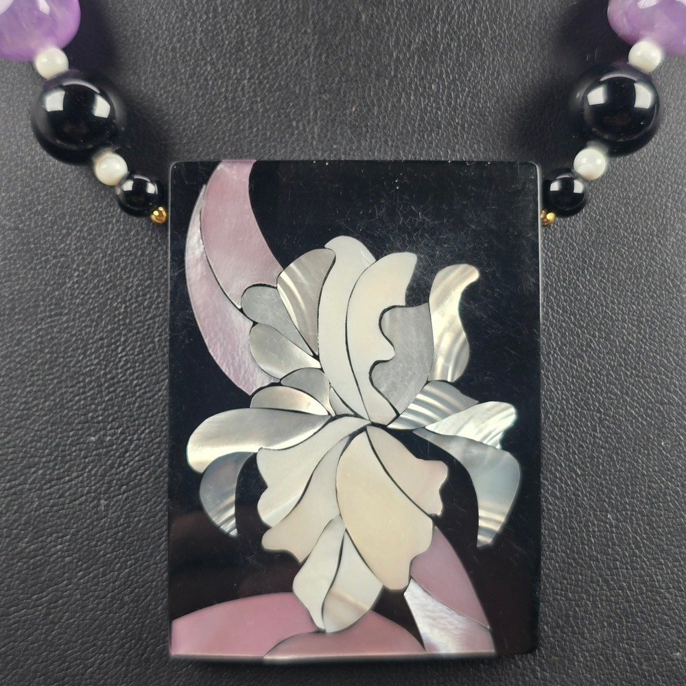 Vintage Lee Sands Mother of Pearl Floral Inlay Necklace Amethyst Black Beads 17"